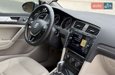 Универсал Volkswagen Golf Alltrack 2019 в 