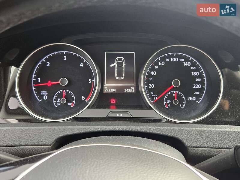 Универсал Volkswagen Golf Alltrack 2016 в Киеве