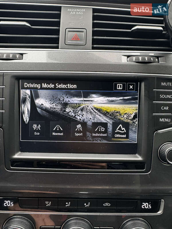 Универсал Volkswagen Golf Alltrack 2015 в Киеве