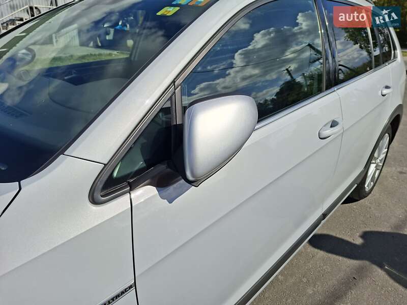 Универсал Volkswagen Golf Alltrack 2018 в Борщеве