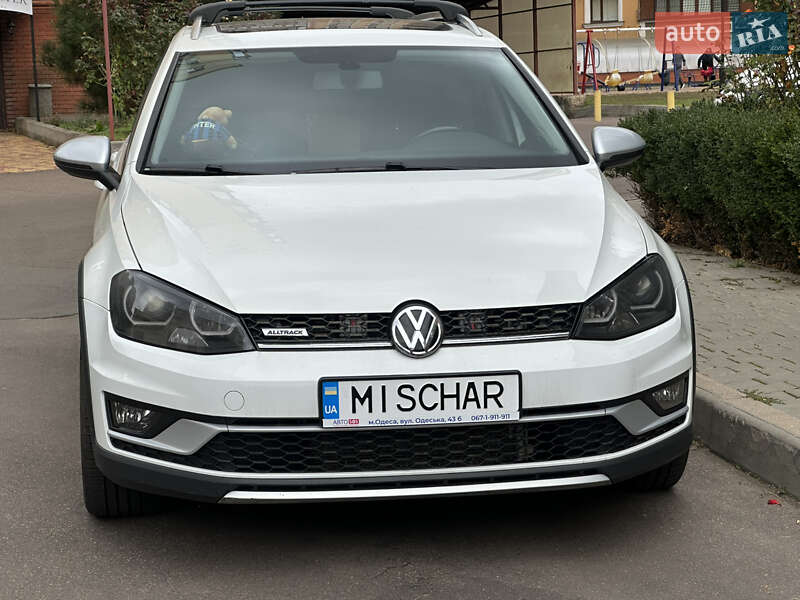 Универсал Volkswagen Golf Alltrack 2016 в Одессе