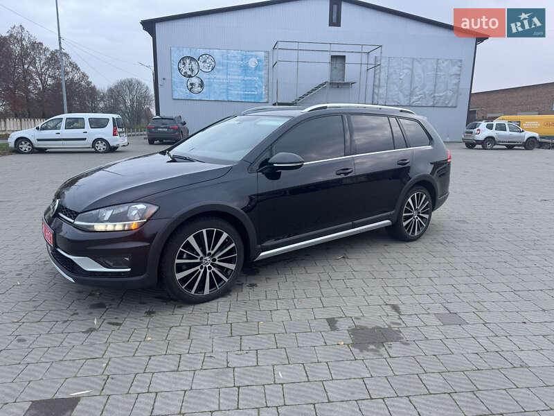 Универсал Volkswagen Golf Alltrack 2019 в Владимире фото 22 Универсал Volkswagen Golf Alltrack 2019 в Владимире