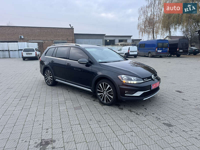 Универсал Volkswagen Golf Alltrack 2019 в Владимире фото 31 Универсал Volkswagen Golf Alltrack 2019 в Владимире