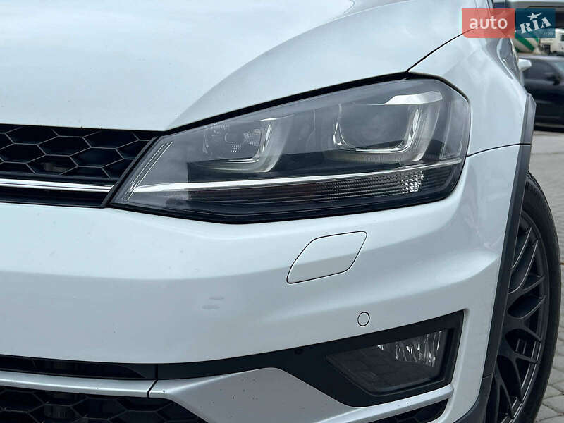 Універсал Volkswagen Golf Alltrack 2016 в Львові