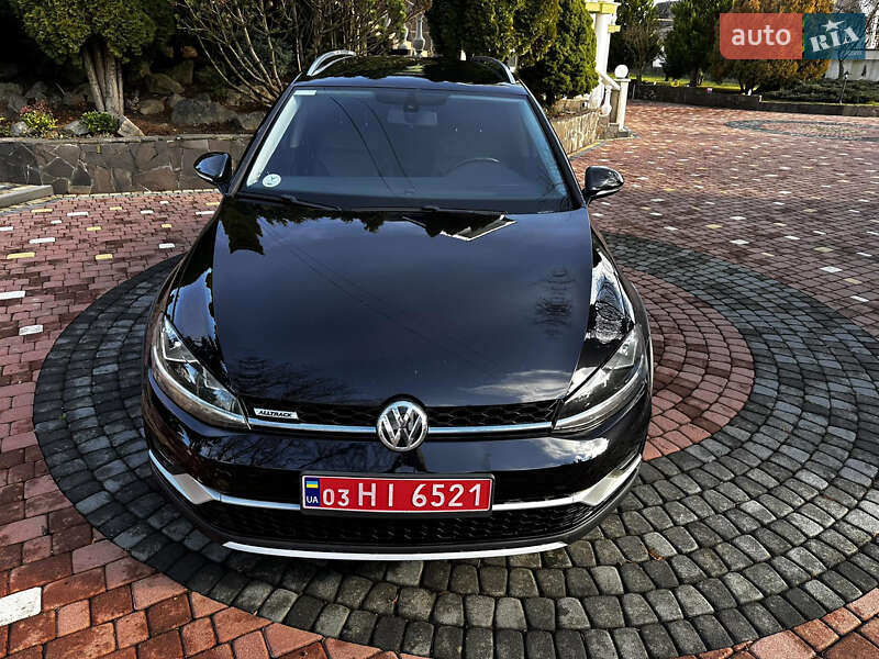 Универсал Volkswagen Golf Alltrack 2019 в Хусте