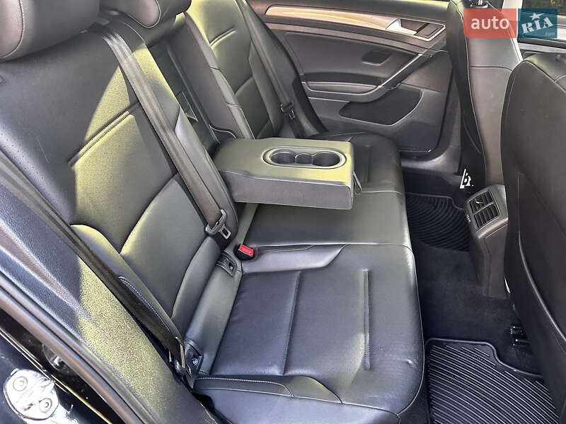 Универсал Volkswagen Golf Alltrack 2019 в Хусте