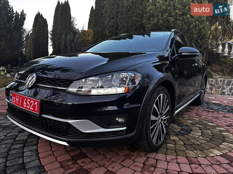 Универсал Volkswagen Golf Alltrack 2019 в Хусте