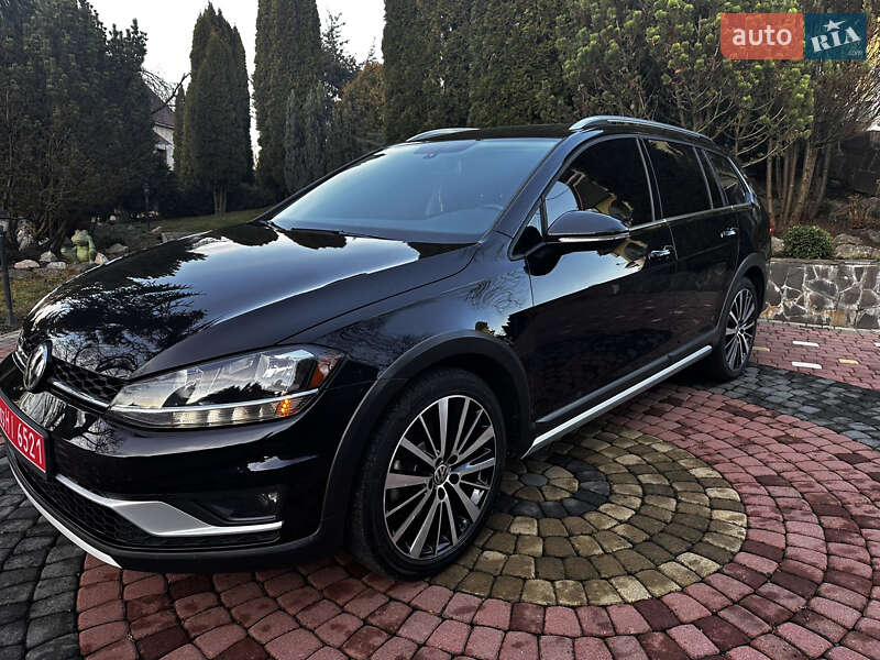Универсал Volkswagen Golf Alltrack 2019 в Хусте