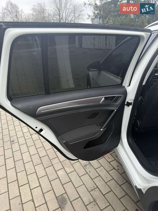 Универсал Volkswagen Golf Alltrack 2020 в Луцке фото 19 Универсал Volkswagen Golf Alltrack 2020 в Луцке
