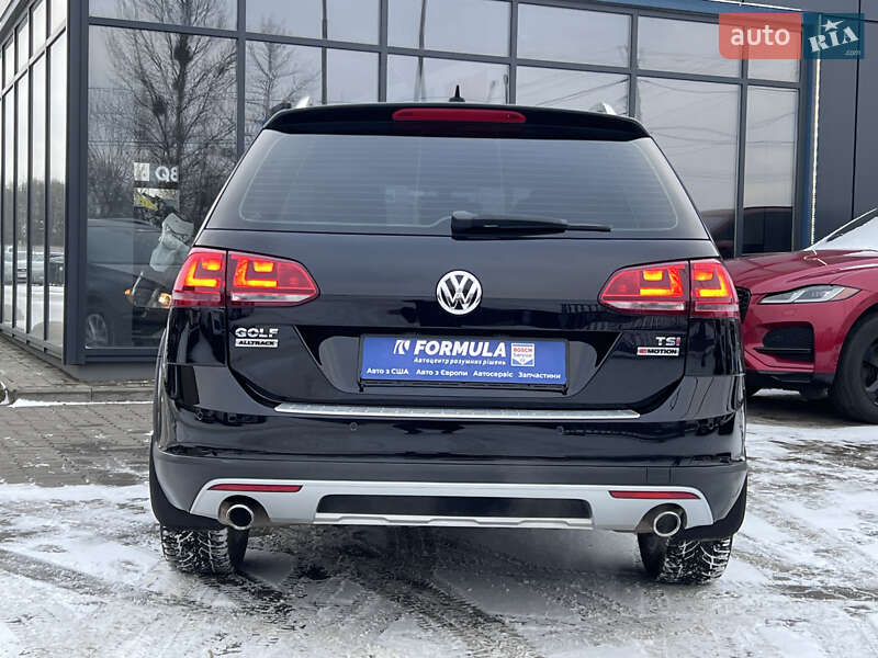 Универсал Volkswagen Golf Alltrack 2017 в Нововолынске