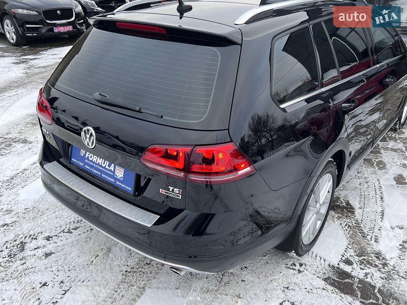Универсал Volkswagen Golf Alltrack 2017 в Нововолынске