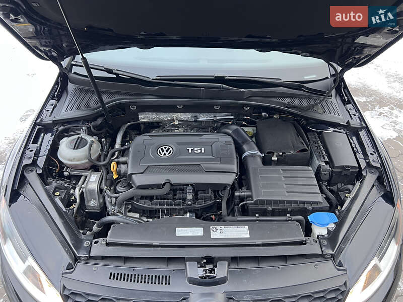 Универсал Volkswagen Golf Alltrack 2017 в Нововолынске