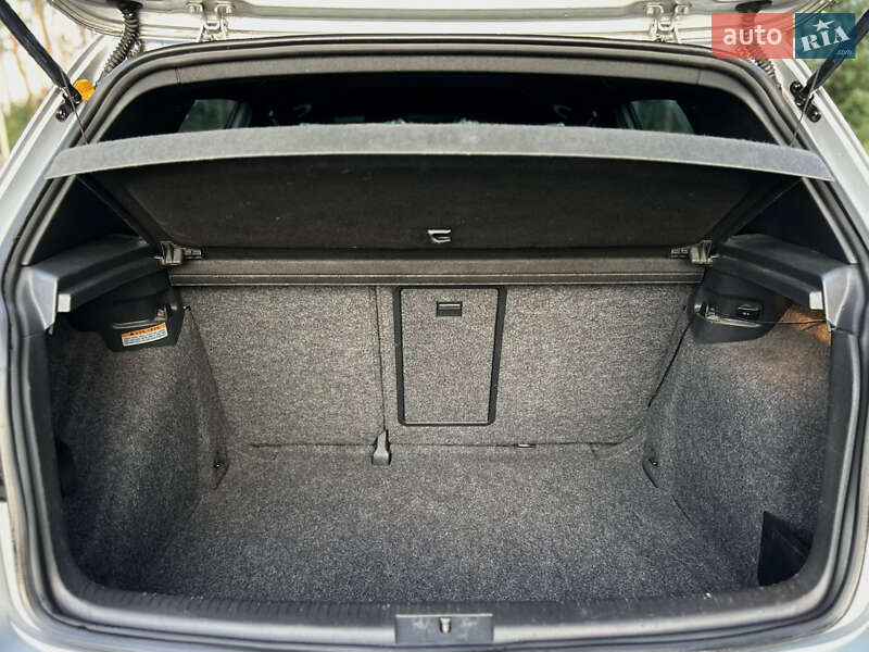 Хэтчбек Volkswagen Golf GTD 2011 в Житомире