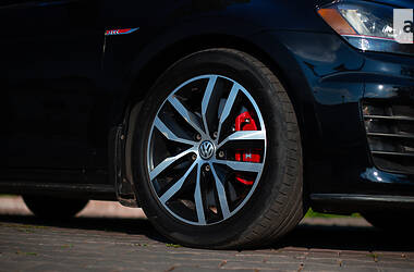 Хетчбек Volkswagen Golf GTI 2016 в Чернівцях