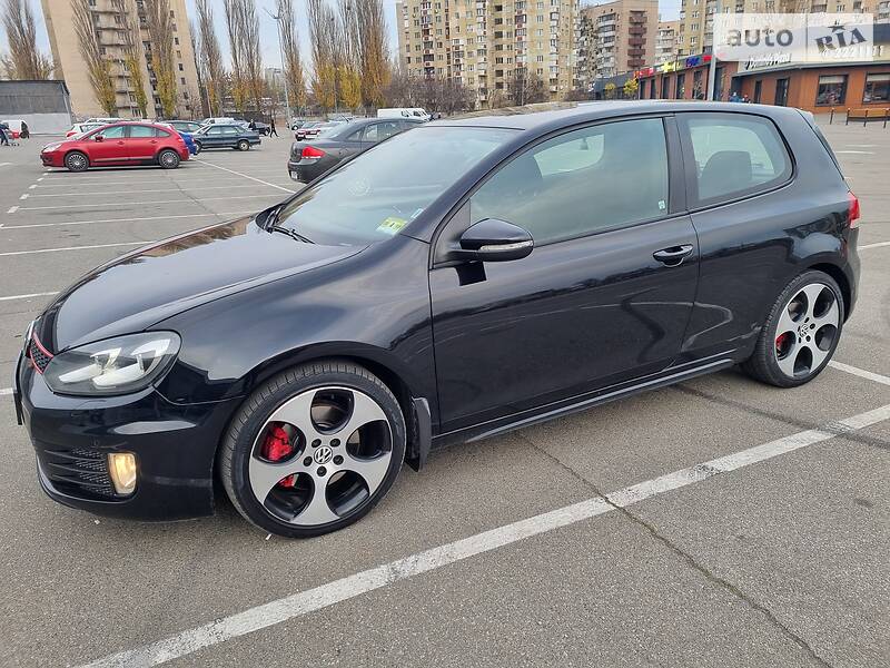 Хетчбек Volkswagen Golf GTI 2011 в Києві