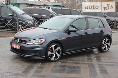 Хэтчбек Volkswagen Golf GTI 2018 в 
