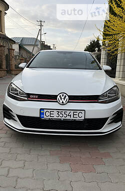 Хэтчбек Volkswagen Golf GTI 2020 в Черновцах