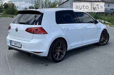 Хэтчбек Volkswagen Golf GTI 2017 в 