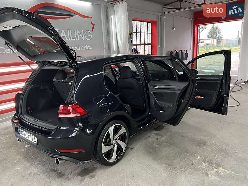 Хетчбек Volkswagen Golf GTI 2020 в Львові