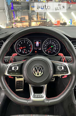 Хетчбек Volkswagen Golf GTI 2020 в Києві