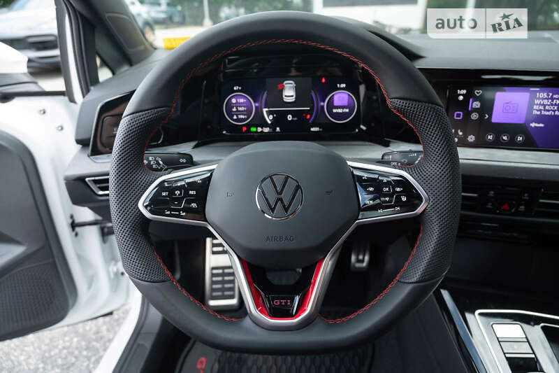 Хэтчбек Volkswagen Golf GTI 2023 в Львове