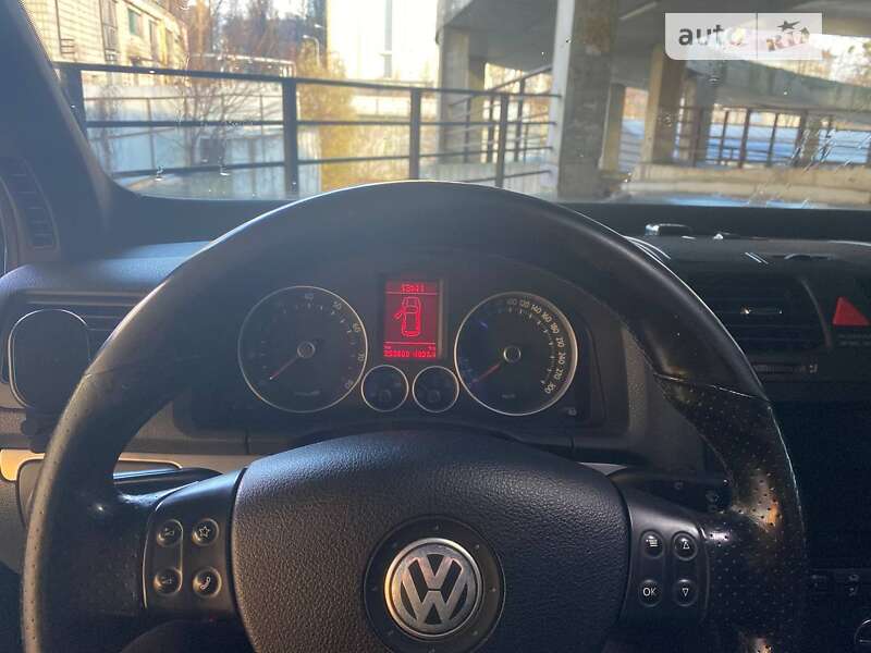 Хэтчбек Volkswagen Golf GTI 2005 в Киеве