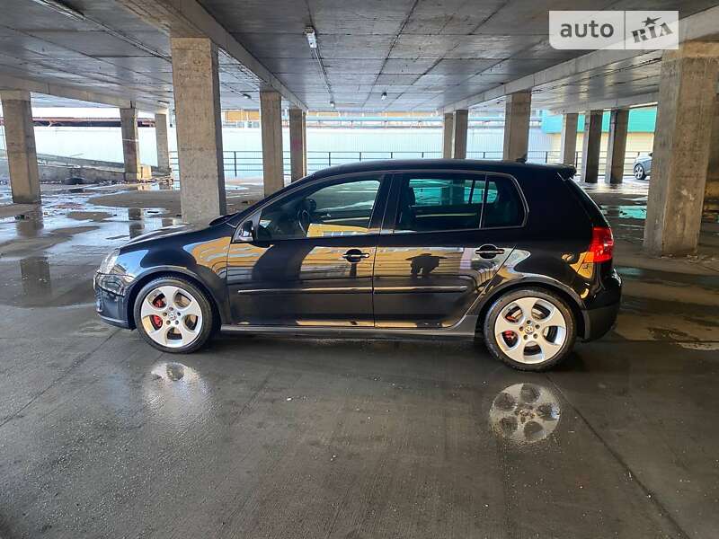 Хэтчбек Volkswagen Golf GTI 2005 в Киеве