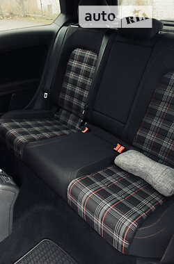 Хетчбек Volkswagen Golf GTI 2015 в 