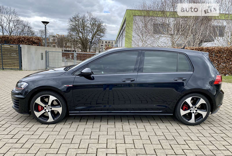 Хэтчбек Volkswagen Golf GTI 2015 в Днепре