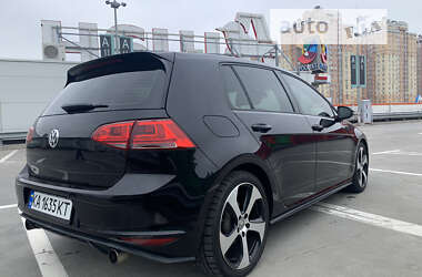 Хэтчбек Volkswagen Golf GTI 2014 в Киеве