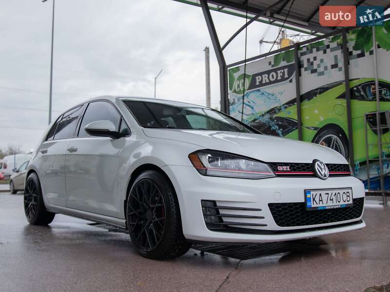 Хетчбек Volkswagen Golf GTI 2017 в Чернігові