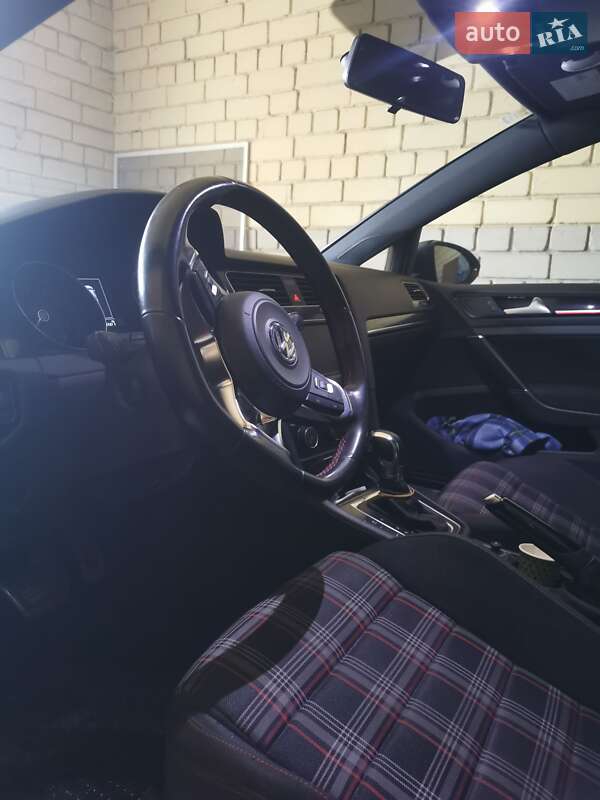 Хэтчбек Volkswagen Golf GTI 2015 в Днепре фото 14 Хэтчбек Volkswagen Golf GTI 2015 в Днепре