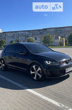 Хэтчбек Volkswagen Golf GTI 2016 в Сумах