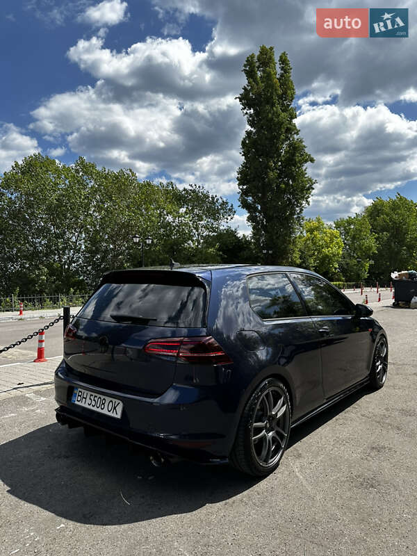Хэтчбек Volkswagen Golf GTI 2016 в Одессе