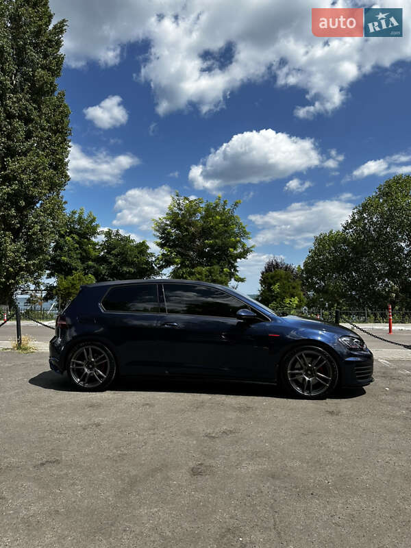Хэтчбек Volkswagen Golf GTI 2016 в Одессе