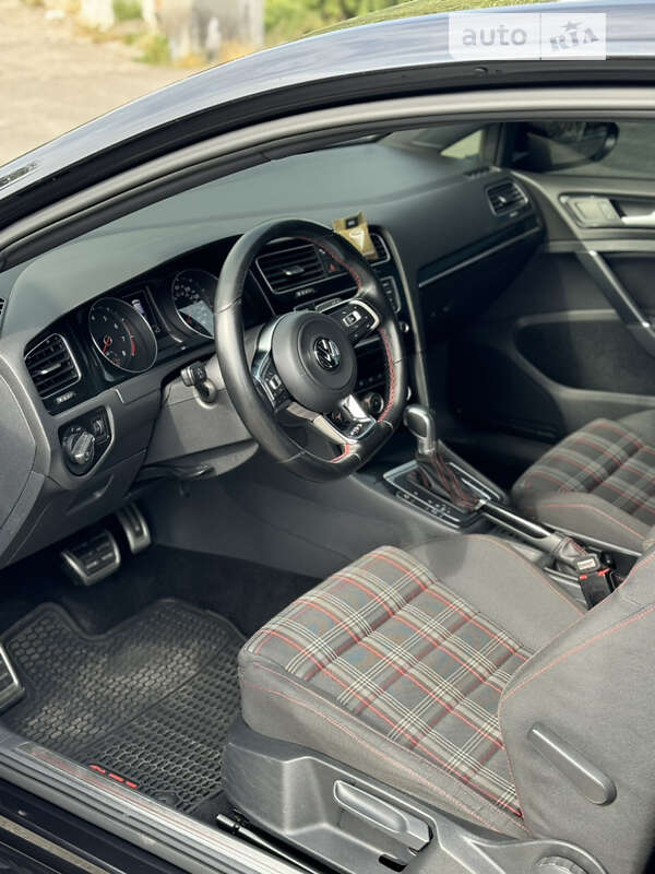 Хетчбек Volkswagen Golf GTI 2015 в Дніпрі