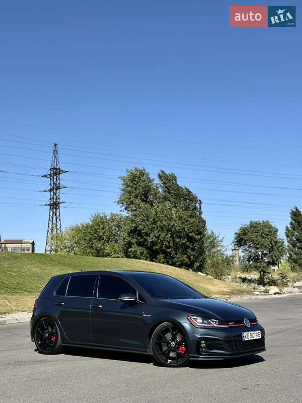 Хэтчбек Volkswagen Golf GTI 2019 в Днепре