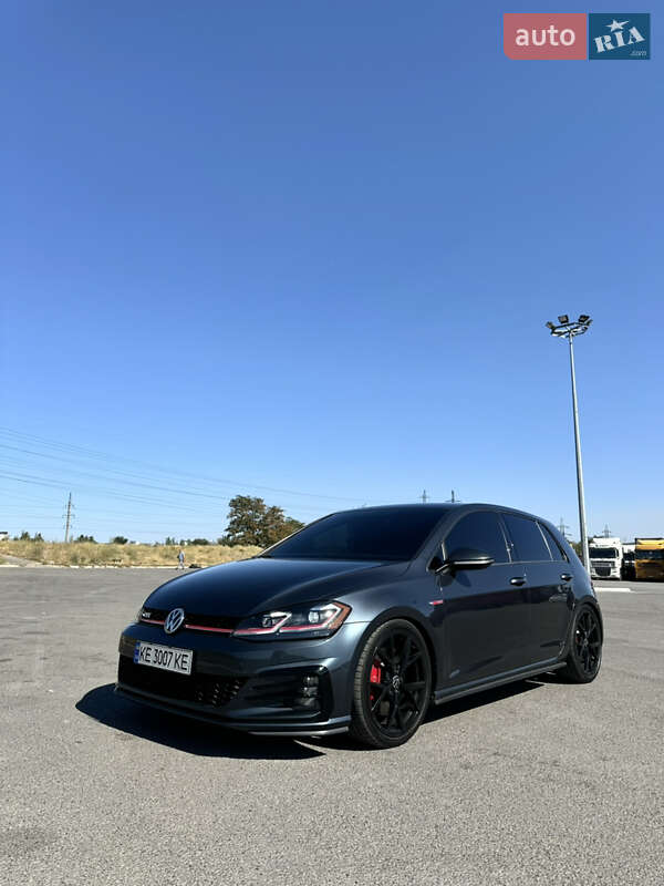 Хэтчбек Volkswagen Golf GTI 2019 в Днепре