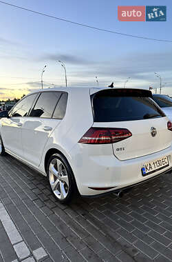 Хэтчбек Volkswagen Golf GTI 2014 в 