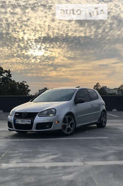 Хэтчбек Volkswagen Golf GTI 2006 в Киеве