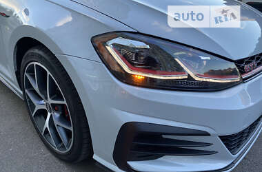 Хэтчбек Volkswagen Golf GTI 2020 в 