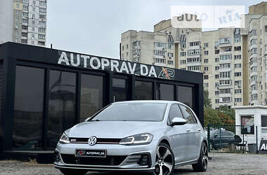 Хэтчбек Volkswagen Golf GTI 2015 в Киеве