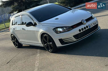 Хетчбек Volkswagen Golf GTI 2015 в Києві