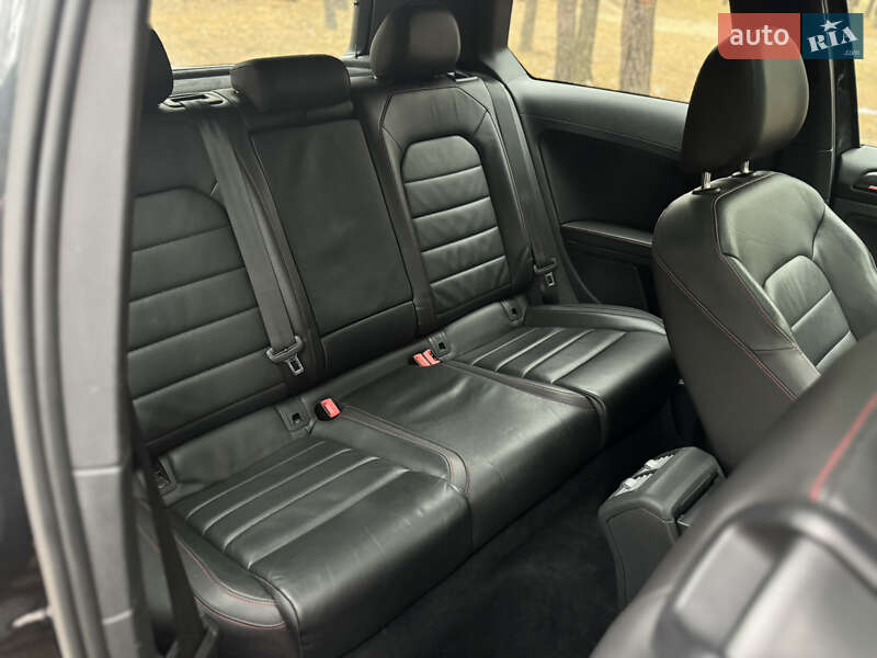 Хэтчбек Volkswagen Golf GTI 2015 в Днепре