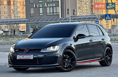 Хетчбек Volkswagen Golf GTI 2016 в Києві