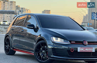 Хетчбек Volkswagen Golf GTI 2016 в Києві