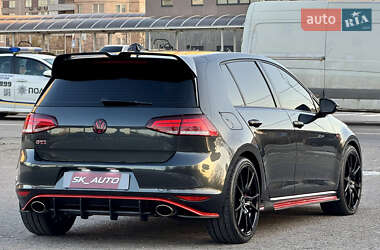 Хетчбек Volkswagen Golf GTI 2016 в Києві