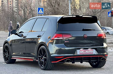 Хетчбек Volkswagen Golf GTI 2016 в Києві