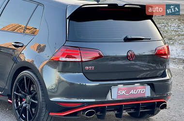 Хетчбек Volkswagen Golf GTI 2016 в Києві