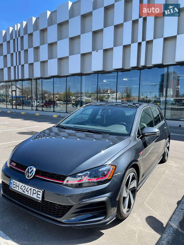 Хэтчбек Volkswagen Golf GTI 2019 в Одессе